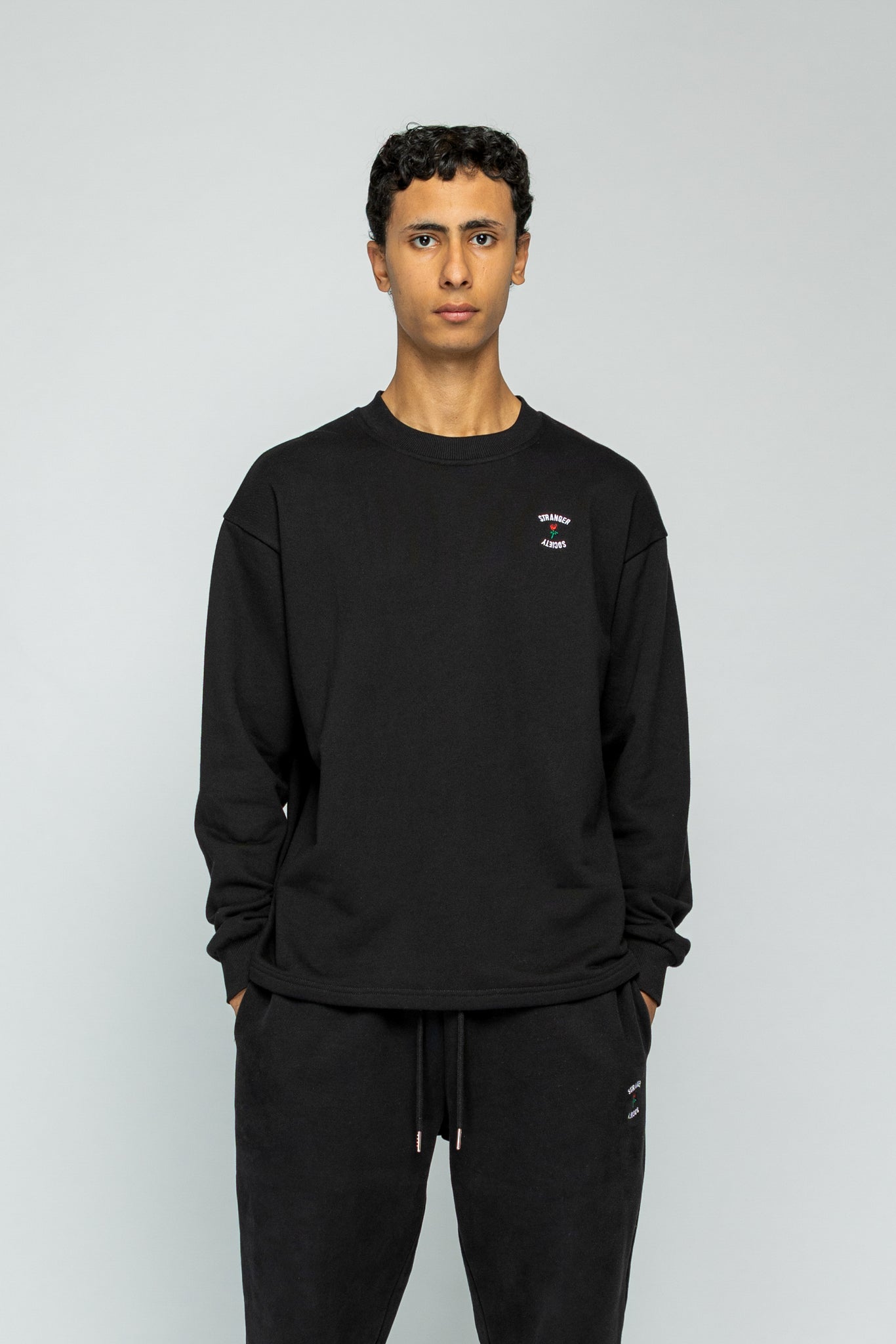 Crew Longsleeve Sweater - Black